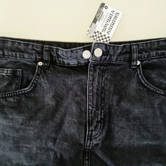 H&M Denim Skirt - Picture 3 of 5